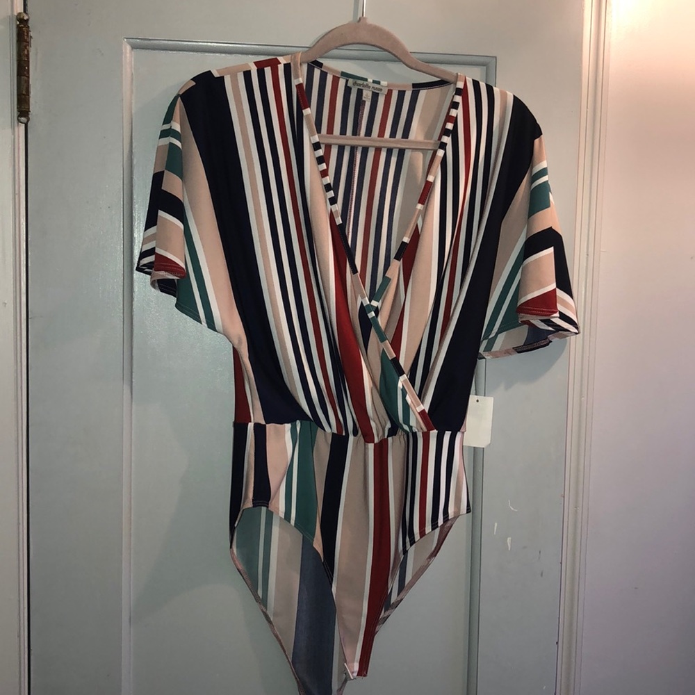 Charlotte Ruse short and flowy sleeve body suit